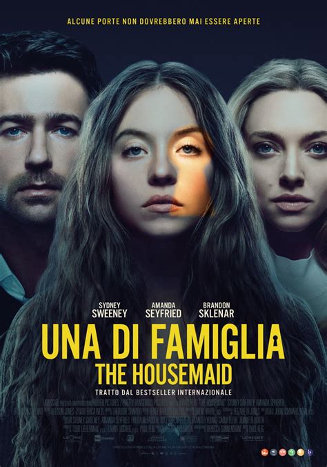 Famiglia che sale a bordo di una Lancia Musa