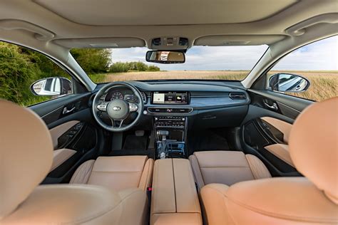 Interni lussuosi Kia Cadenza