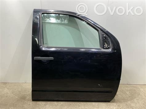 Dettaglio portiera Nissan Navara 2007 con codice ricambio