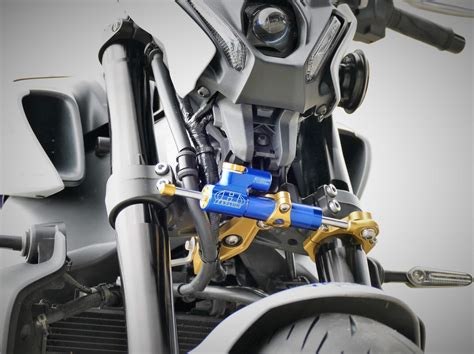 Yamaha MT-09 Tracer con ammortizzatore di sterzo Öhlins