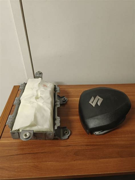 Schema posizione airbag frontali Suzuki Swift