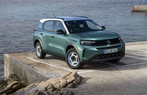Opel Frontera 2025 vista anteriore