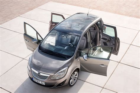 Opel Meriva porte posteriori aperte