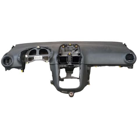 Interno Opel Corsa D con cruscotto e vano portaoggetti