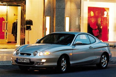 Interni della Hyundai Coupé prima serie