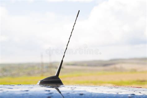 Antenna sul tetto di un'automobile
