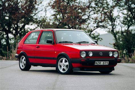 Volkswagen Golf GTI Mk2 16V su strada