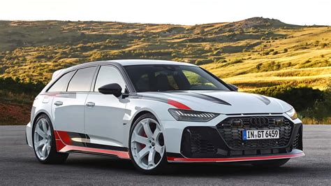 Dettaglio del cofano in carbonio della Audi RS 6 Avant GT