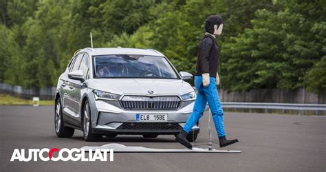 Infografica sistemi di assistenza alla guida ŠKODA Octavia
