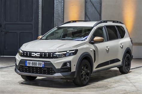 Dacia Jogger Hybrid vano batteria
