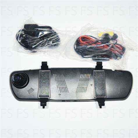 Schema di un guscio specchietto retrovisore con frecce che indicano le parti