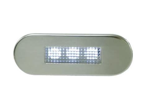Dettaglio luci di cortesia interne a LED