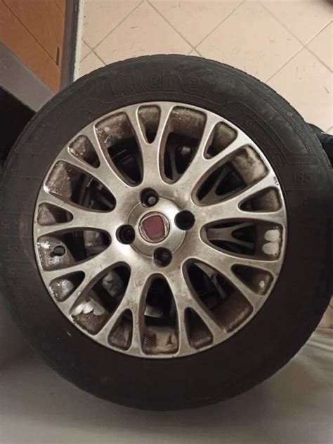 Fiat Grande Punto 2007 con cerchi in lega