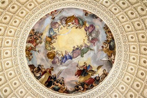 Dettaglio dei murales all'interno della cupola del Campidoglio dell'Alabama
