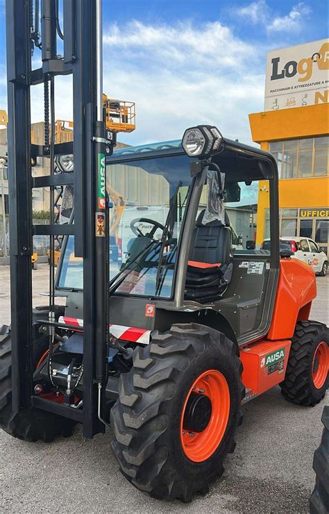 Carrello elevatore fuoristrada 4x4
