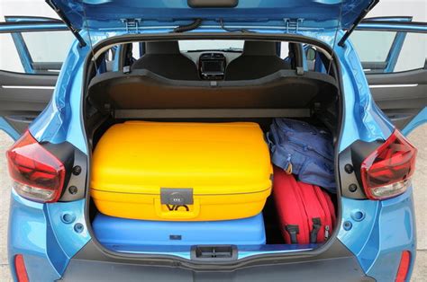 Dacia Spring bagagliaio aperto
