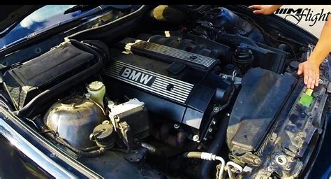 BMW E39 525 TDS engine bay