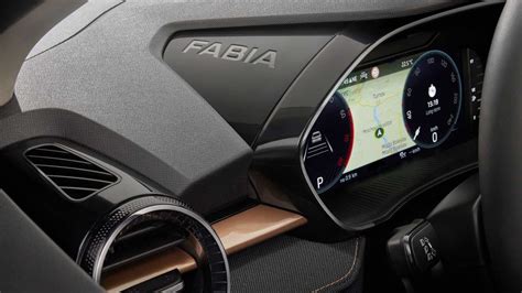 Skoda Fabia 2021 - cruscotto digitale e display infotainment