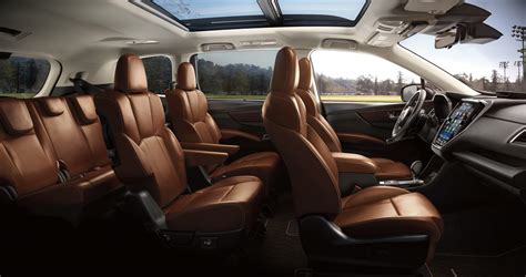 Subaru SUV 7 posti in ambiente naturale