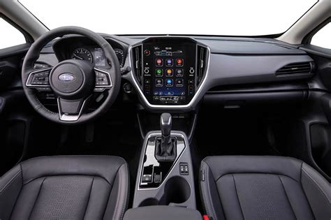 Interni Subaru Getaway con schermo grande
