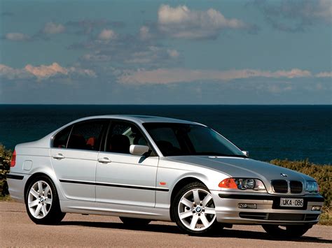 BMW Serie 3 E46 vista laterale