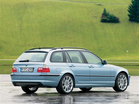 BMW Serie 3 Touring E46 posteriore