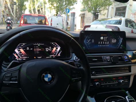 Installazione tappetino bagagliaio BMW Serie 5 F10