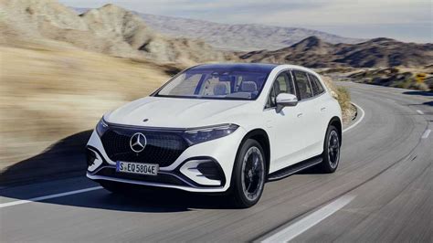Mercedes-Benz EQ famiglia di SUV elettrici