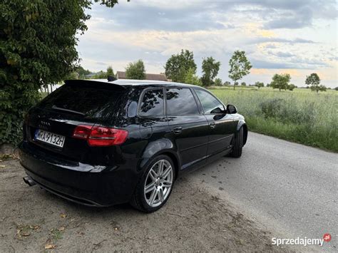 Audi A3 8P Sportback parcheggiata