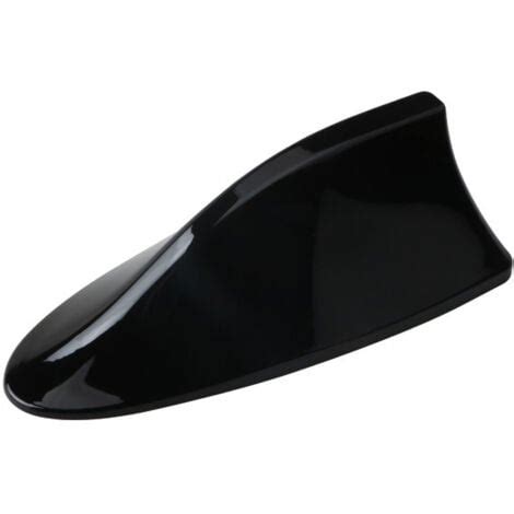 Ford Kuga con antenna a pinna di squalo