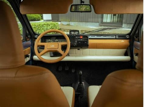 Interni della Fiat Panda 4x4 degli anni '90