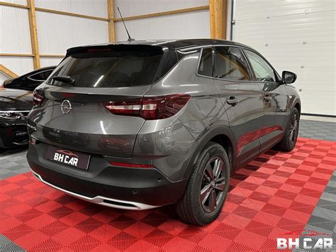 Design esterno Opel Grandland