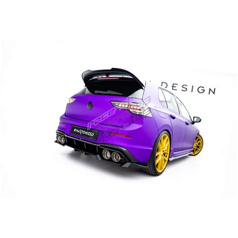 Volkswagen Golf personalizzata con accessori esterni