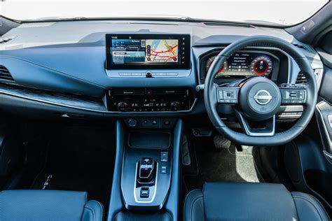 Attrezzatura diagnostica professionale collegata al Nissan Qashqai