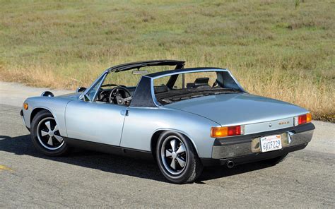 Porsche 914 in fase di restauro