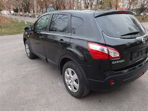 Nissan Qashqai 1.6 GPL in un'officina meccanica