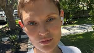 Bianca Balti: un ritratto di bellezza matura