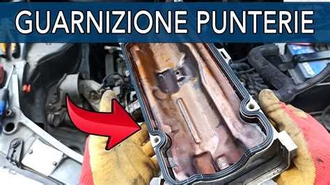 Perdita olio motore da coperchio valvole