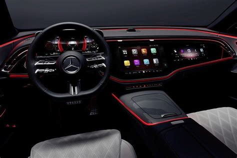 Dettaglio cruscotto Mercedes-Benz Classe E Coupé