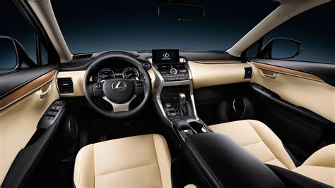 Interni Lexus NX 300h