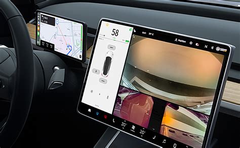 Display Tesla con opzioni di intrattenimento