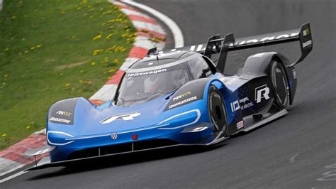 Volkswagen ID. R in azione
