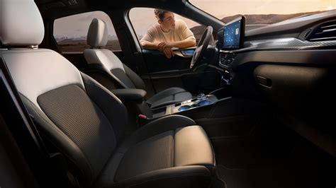 Interni della Ford Kuga Sound Edition con focus sul sistema audio