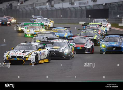 vetture da corsa su circuito cittadino