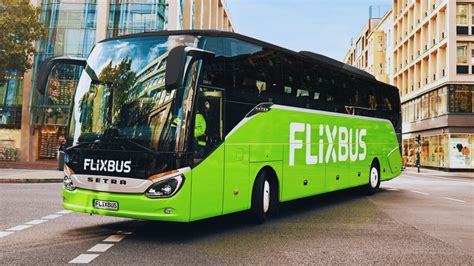 autobus FlixBus moderno