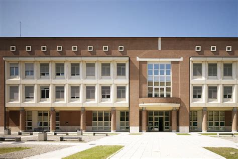 Sede universitaria di ingegneria dell'autoveicolo a Modena