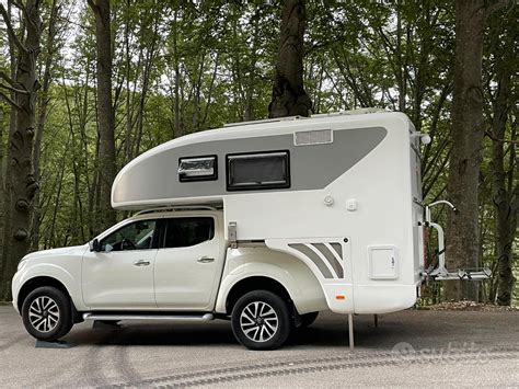 Bauletto Arribox in vetroresina montato su un pick-up