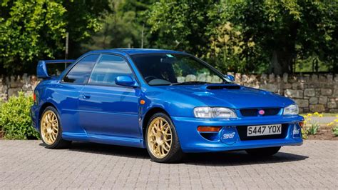 Immagine: Subaru Impreza 22B STI blu