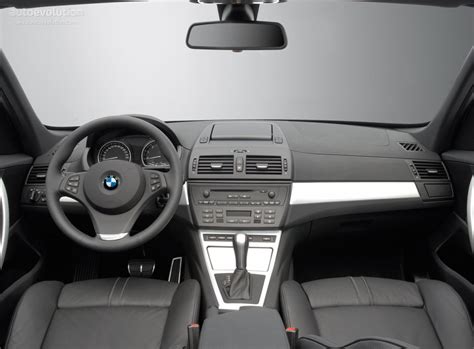 BMW X3 E83 dashboard