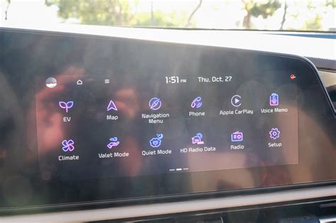 Schermata di infotainment Kia con menu impostazioni
